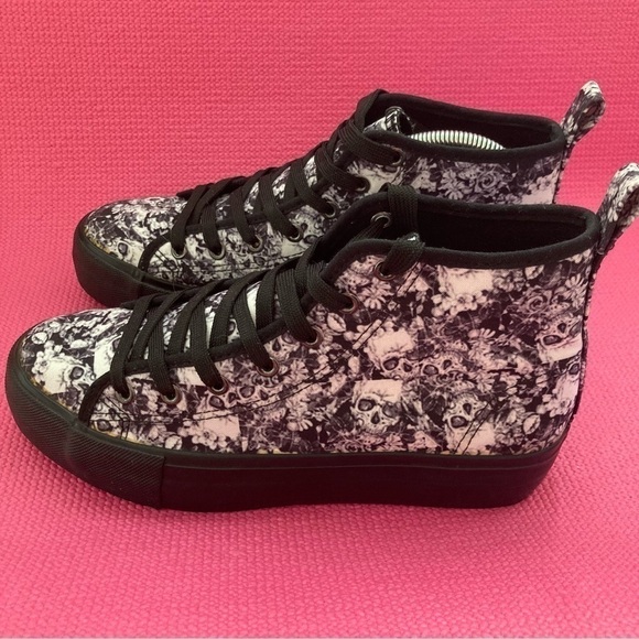 Hot Topic Floral Skull High-top Sneakers Unisex Women’s 11 or Men’s 9 - Picture 3 of 9